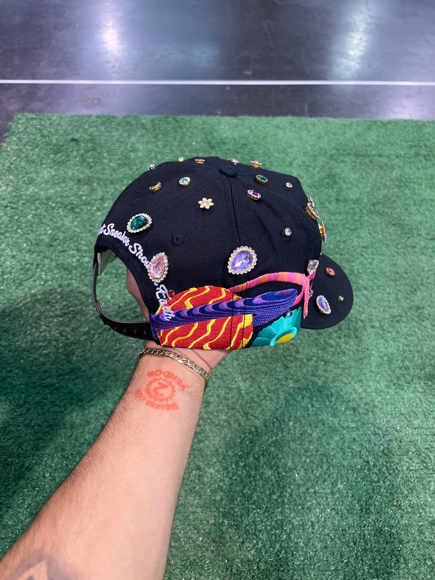 Exclusive Sneaker Con La 2025